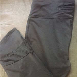 Under Armour Crop Leggings